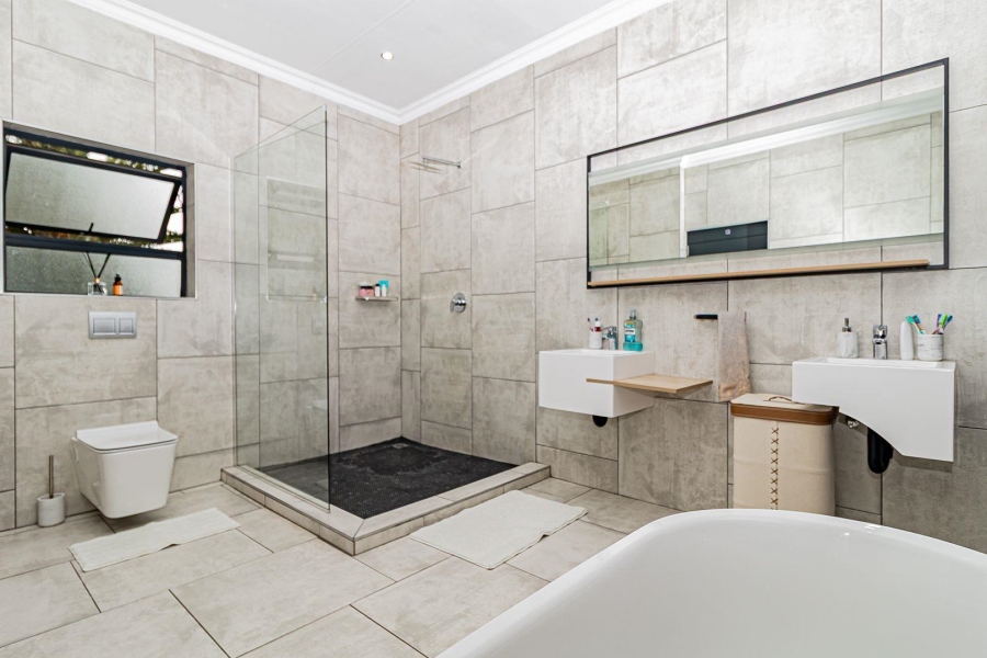 4 Bedroom Property for Sale in Bryanston East Gauteng