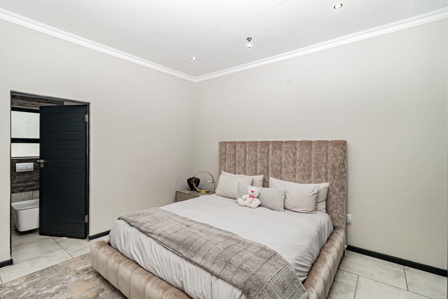 4 Bedroom Property for Sale in Bryanston East Gauteng