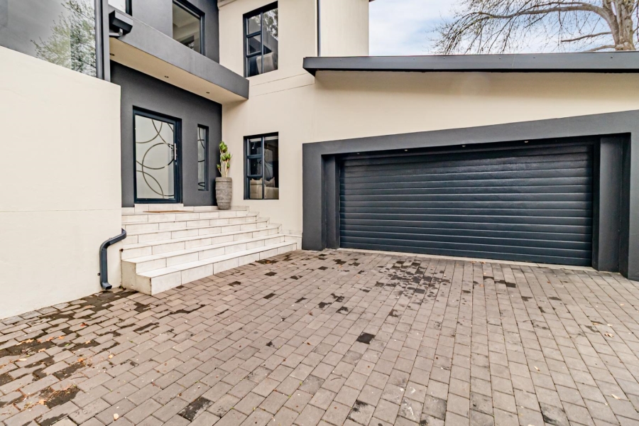 4 Bedroom Property for Sale in Bryanston East Gauteng
