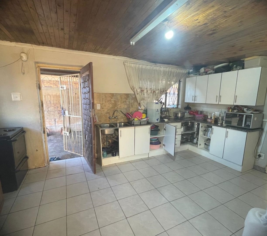 3 Bedroom Property for Sale in Bakerton Gauteng