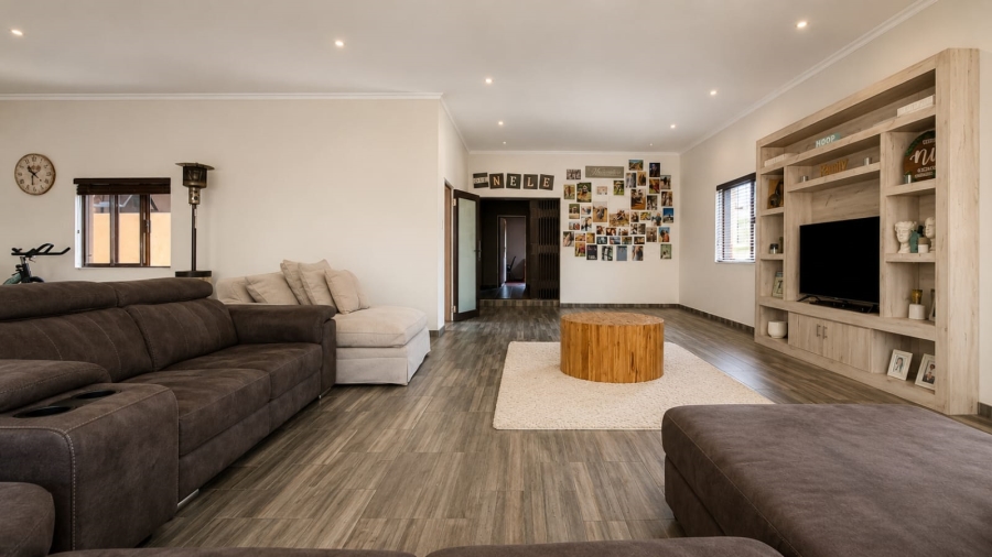 4 Bedroom Property for Sale in Florentia Gauteng