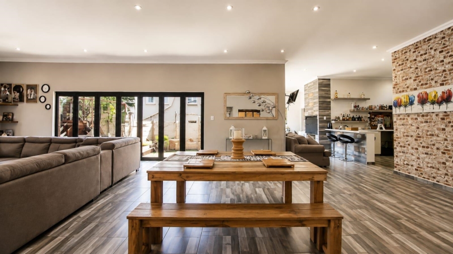 4 Bedroom Property for Sale in Florentia Gauteng
