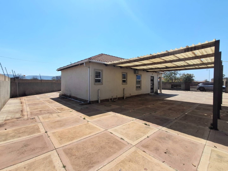 To Let 3 Bedroom Property for Rent in Kirkney Gauteng