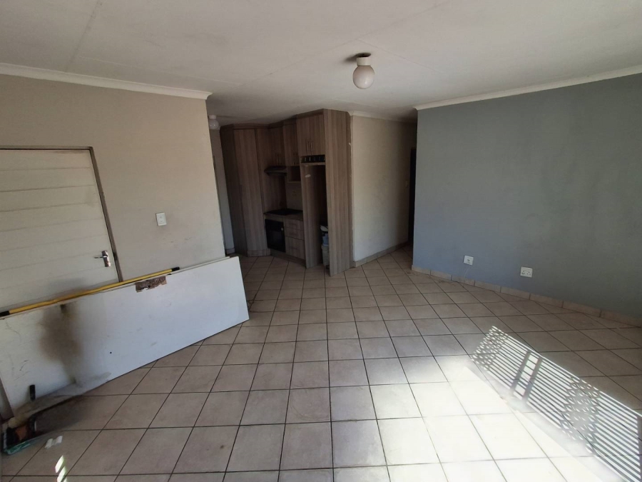 To Let 3 Bedroom Property for Rent in Kirkney Gauteng