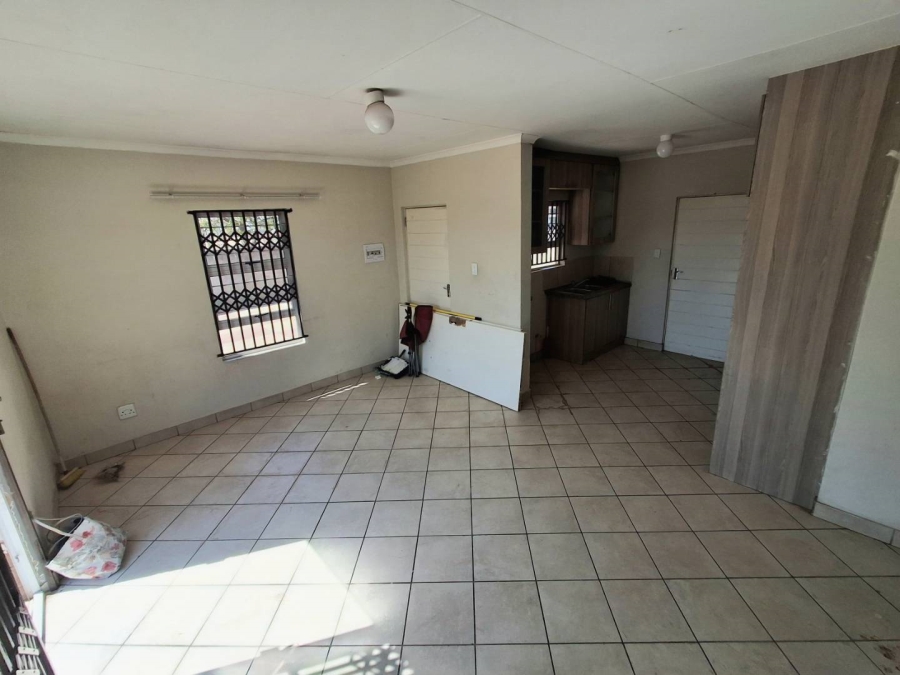 To Let 3 Bedroom Property for Rent in Kirkney Gauteng