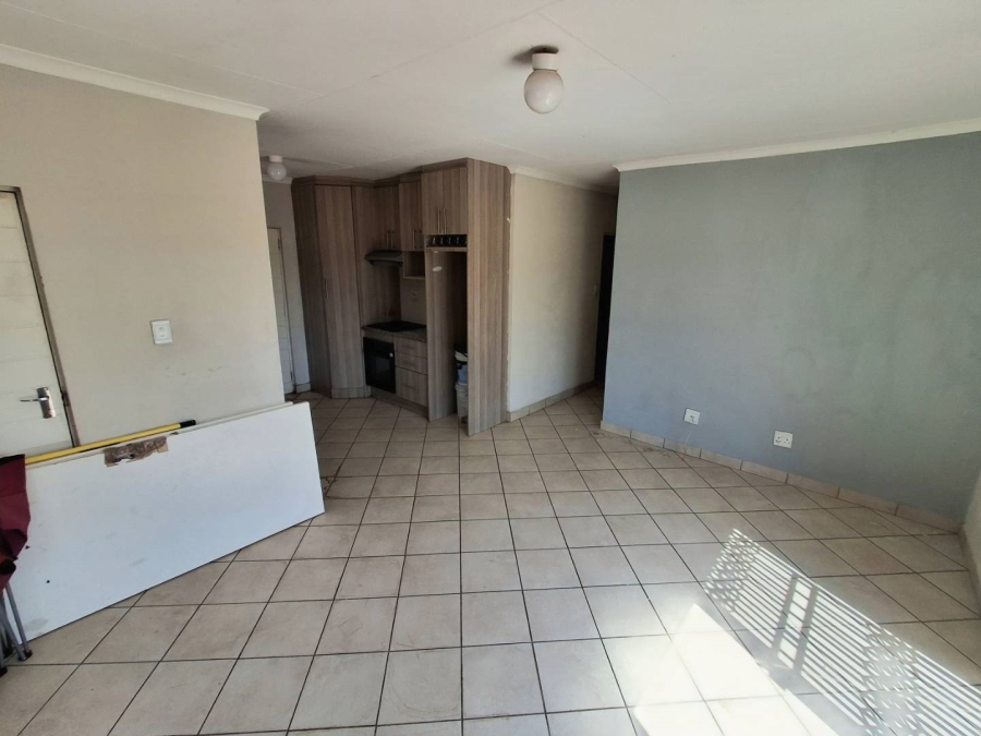 To Let 3 Bedroom Property for Rent in Kirkney Gauteng