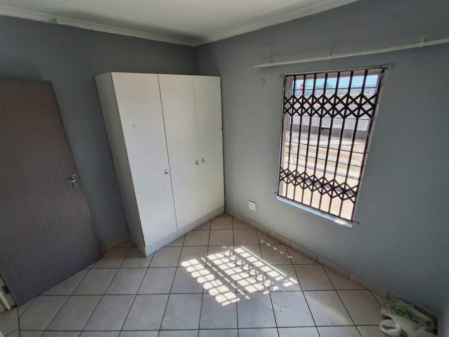 To Let 3 Bedroom Property for Rent in Kirkney Gauteng