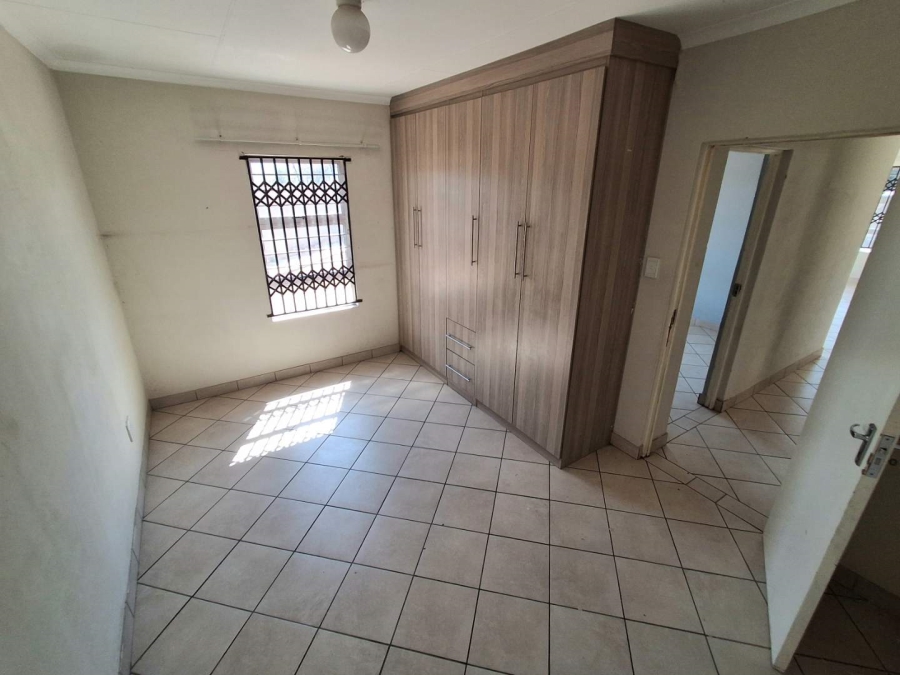 To Let 3 Bedroom Property for Rent in Kirkney Gauteng