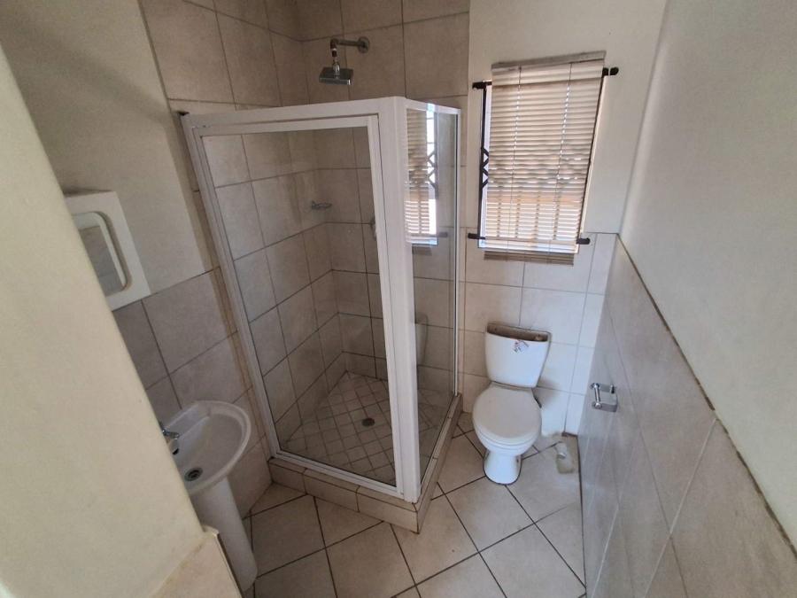To Let 3 Bedroom Property for Rent in Kirkney Gauteng