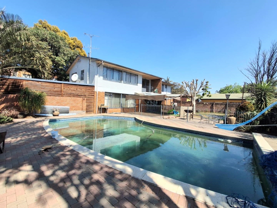 5 Bedroom Property for Sale in Pretoria Gardens Gauteng