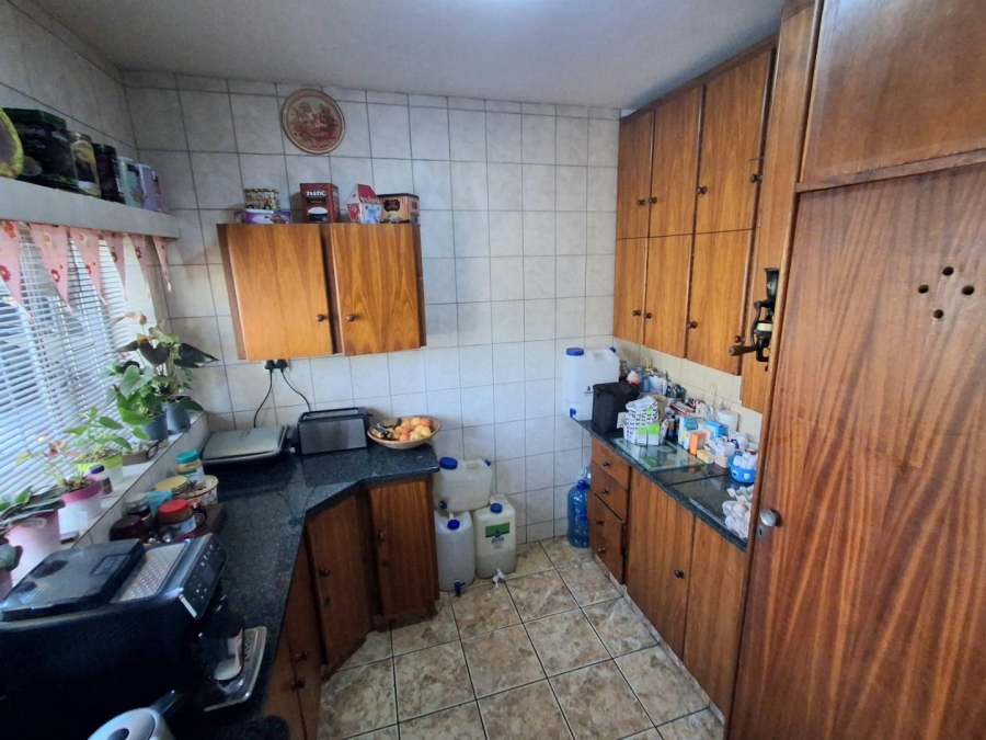 5 Bedroom Property for Sale in Pretoria Gardens Gauteng