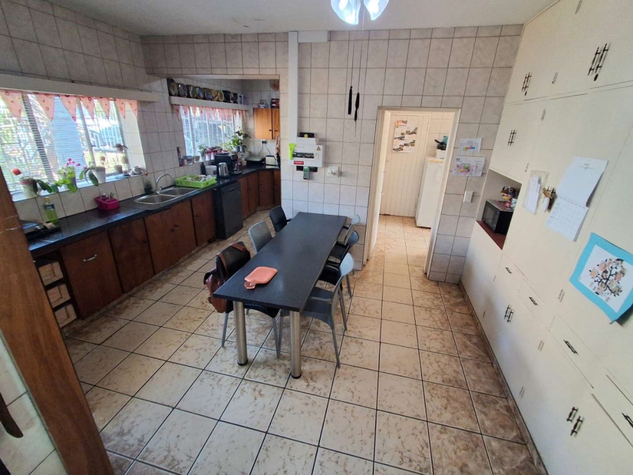 5 Bedroom Property for Sale in Pretoria Gardens Gauteng