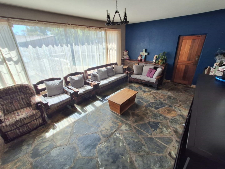 5 Bedroom Property for Sale in Pretoria Gardens Gauteng