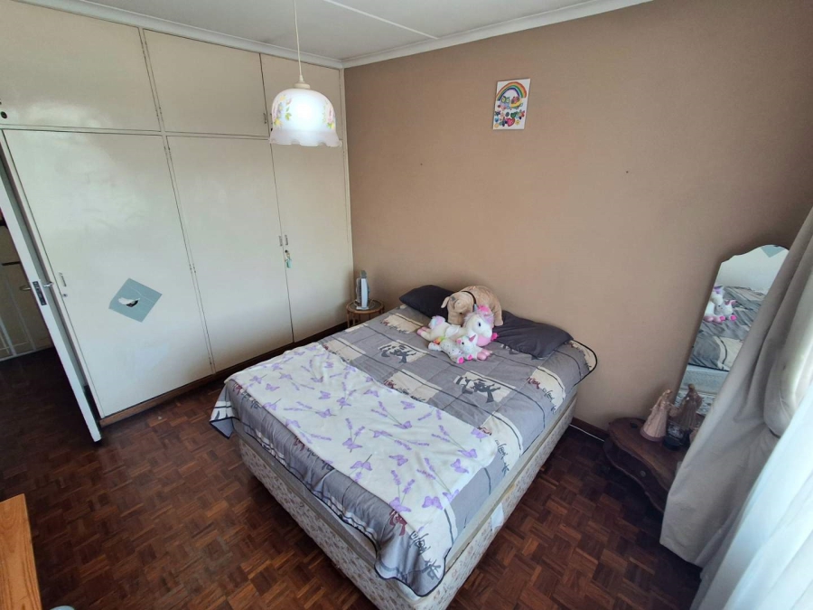 5 Bedroom Property for Sale in Pretoria Gardens Gauteng