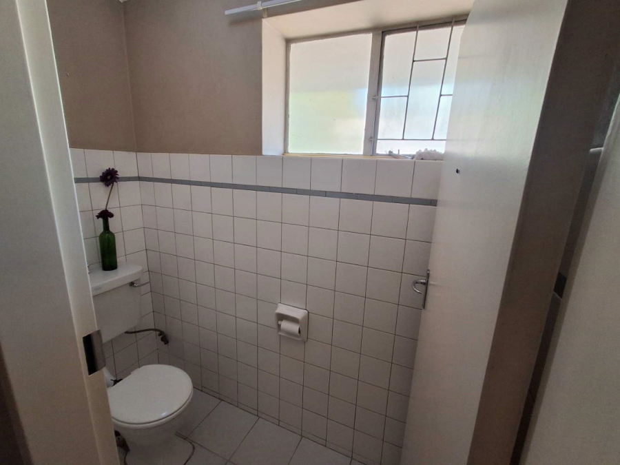 5 Bedroom Property for Sale in Pretoria Gardens Gauteng