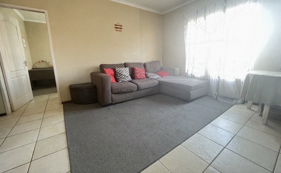 2 Bedroom Property for Sale in Honeypark Gauteng