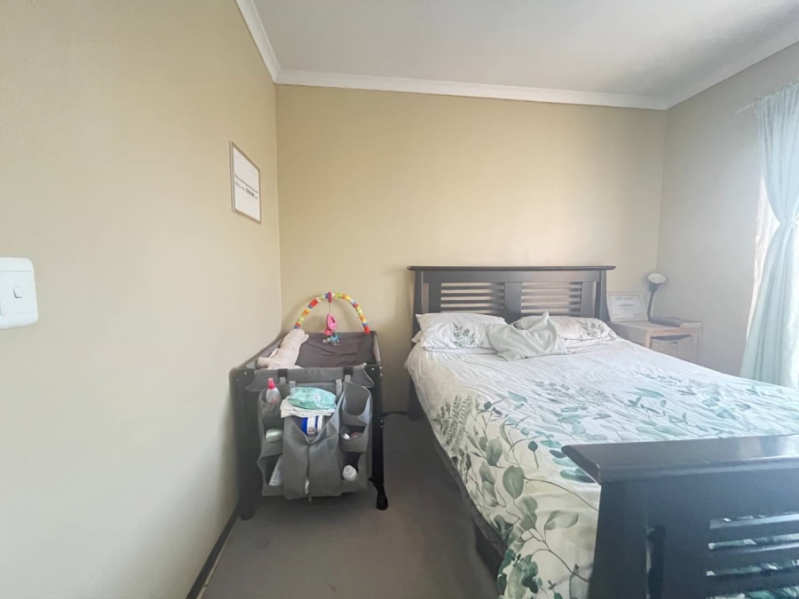 2 Bedroom Property for Sale in Honeypark Gauteng