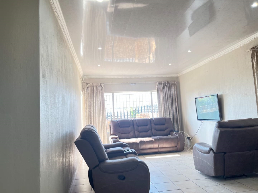 To Let 2 Bedroom Property for Rent in Krugersdorp Gauteng