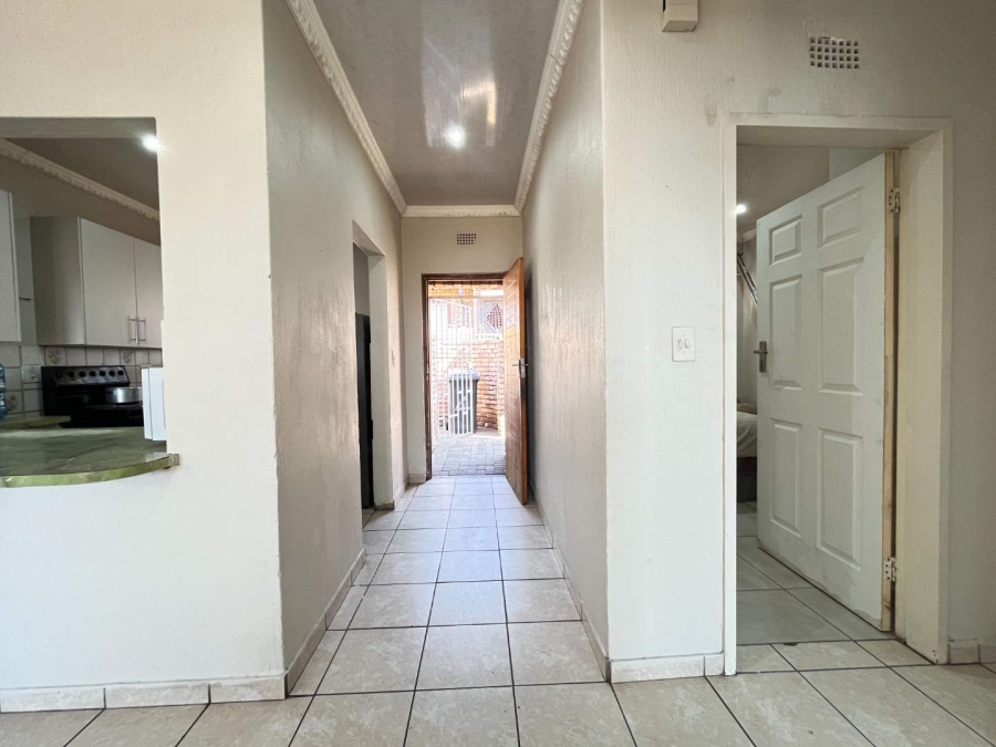 To Let 2 Bedroom Property for Rent in Krugersdorp Gauteng