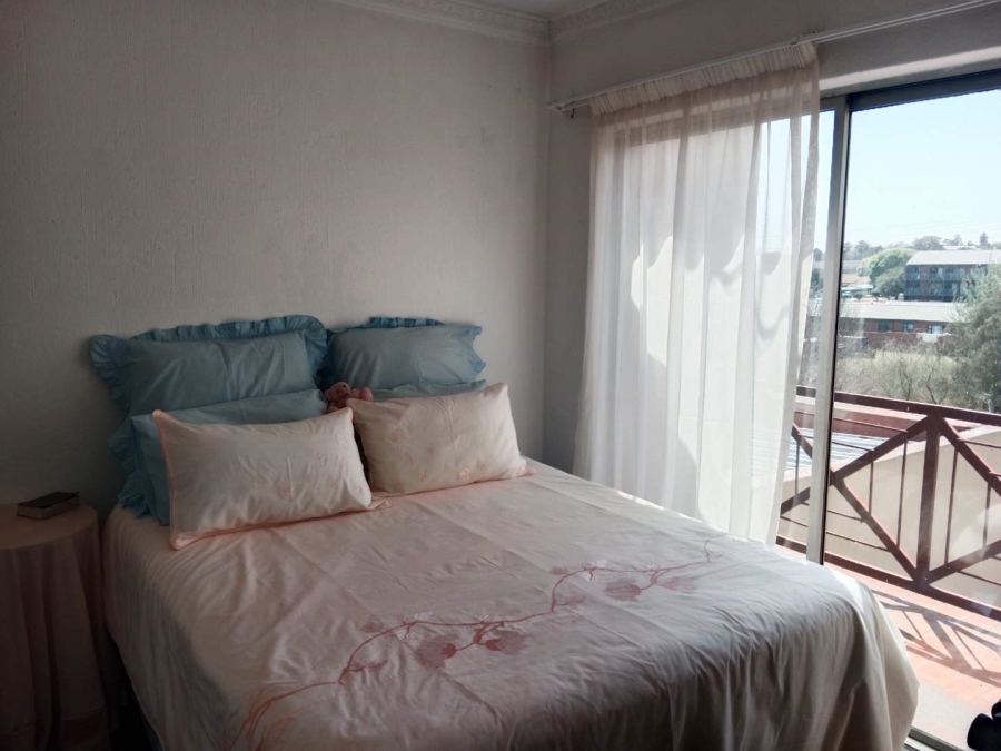 To Let 3 Bedroom Property for Rent in Lyndhurst Gauteng