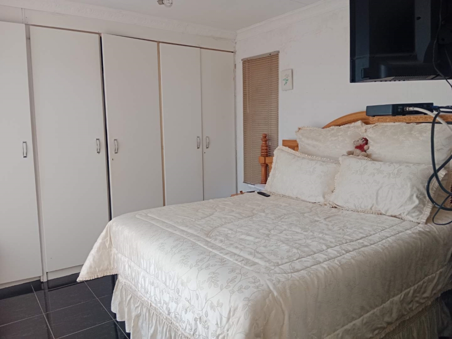 To Let 3 Bedroom Property for Rent in Lyndhurst Gauteng