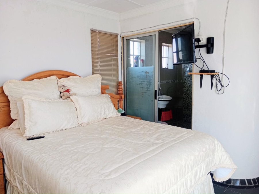 To Let 3 Bedroom Property for Rent in Lyndhurst Gauteng