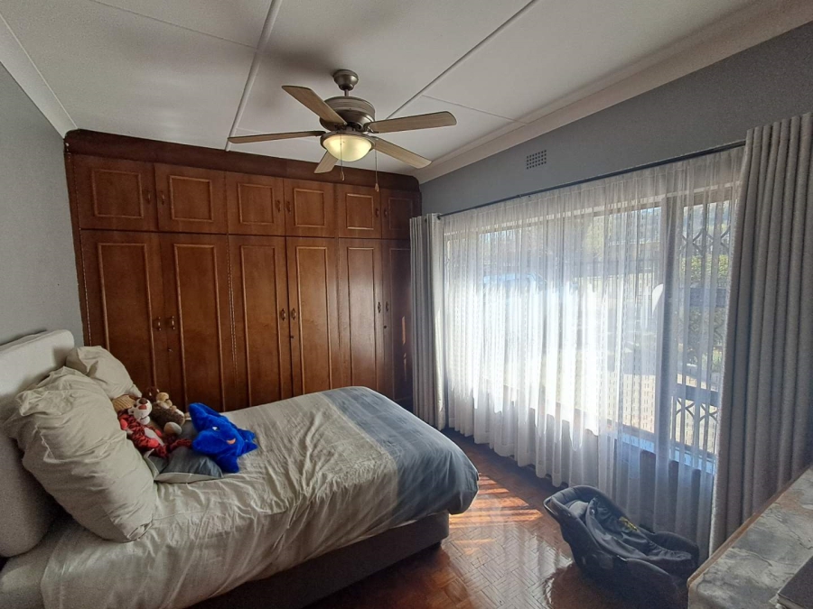 4 Bedroom Property for Sale in Mondeor Gauteng