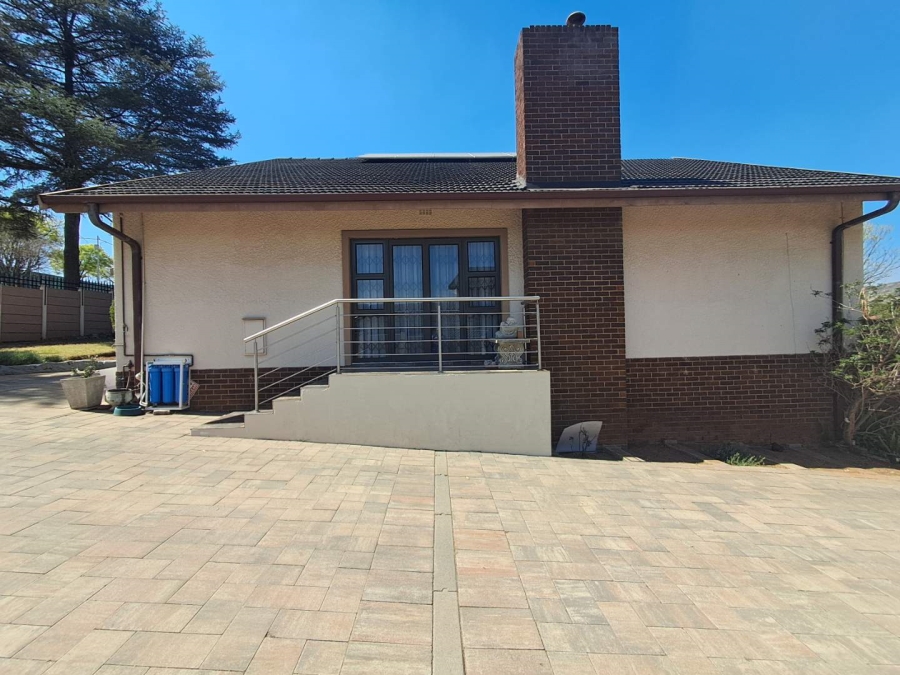 4 Bedroom Property for Sale in Mondeor Gauteng