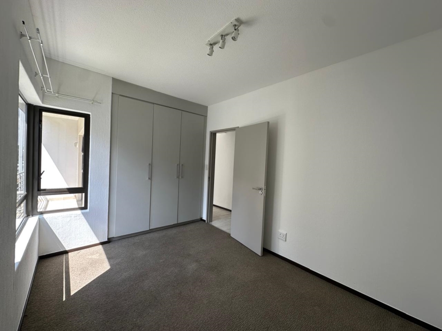 To Let 2 Bedroom Property for Rent in Broadacres Gauteng