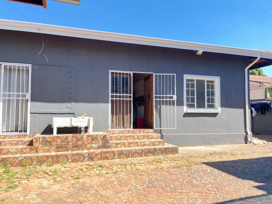 4 Bedroom Property for Sale in Roodepoort Gauteng