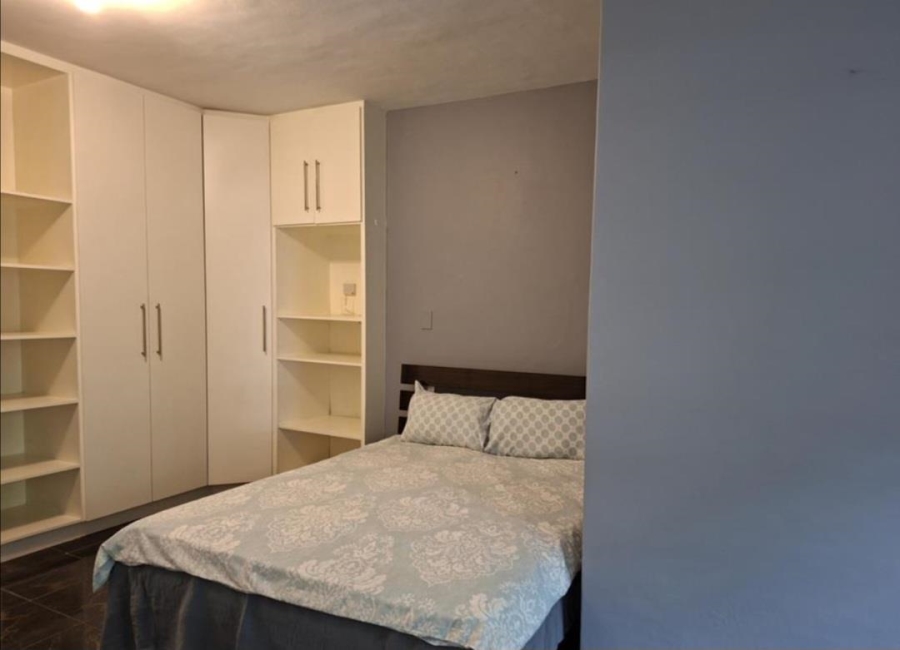 To Let 1 Bedroom Property for Rent in Illovo Gauteng