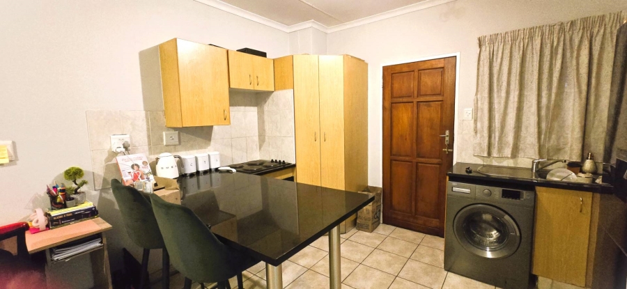 1 Bedroom Property for Sale in Kosmosdal Gauteng