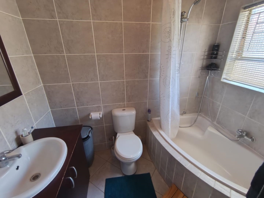 To Let 3 Bedroom Property for Rent in Terenure Gauteng