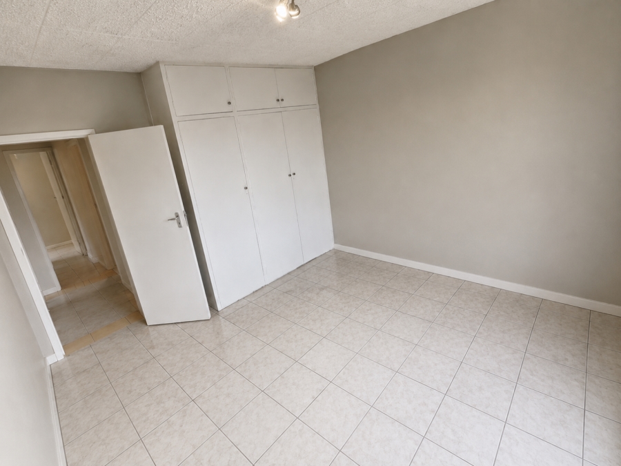 2 Bedroom Property for Sale in La Montagne Gauteng