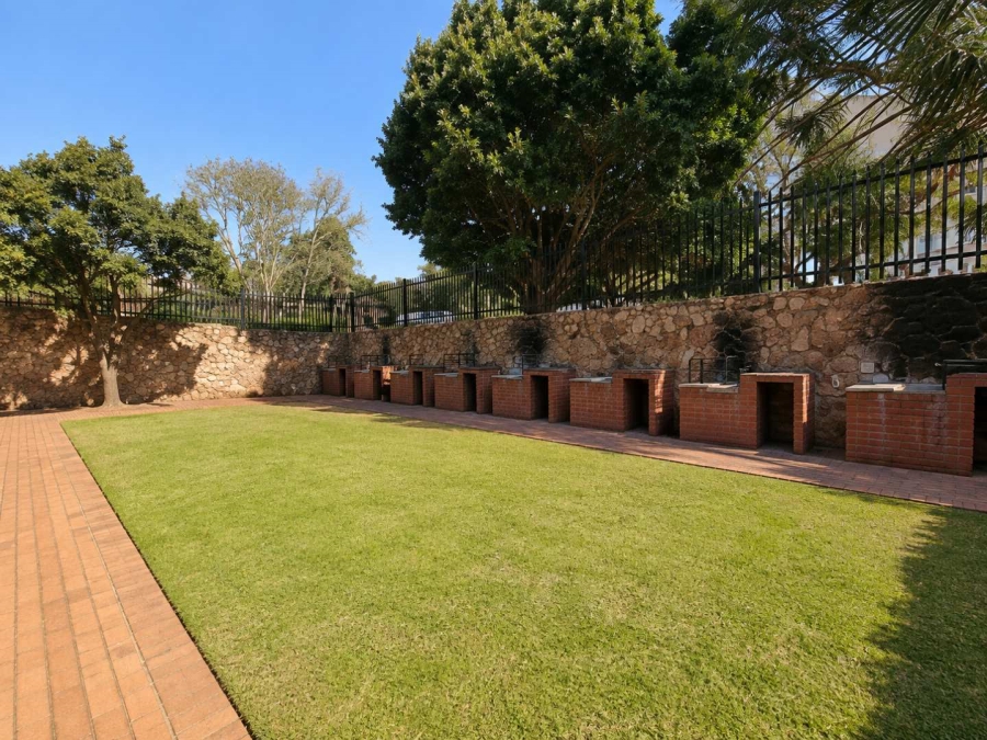 2 Bedroom Property for Sale in La Montagne Gauteng
