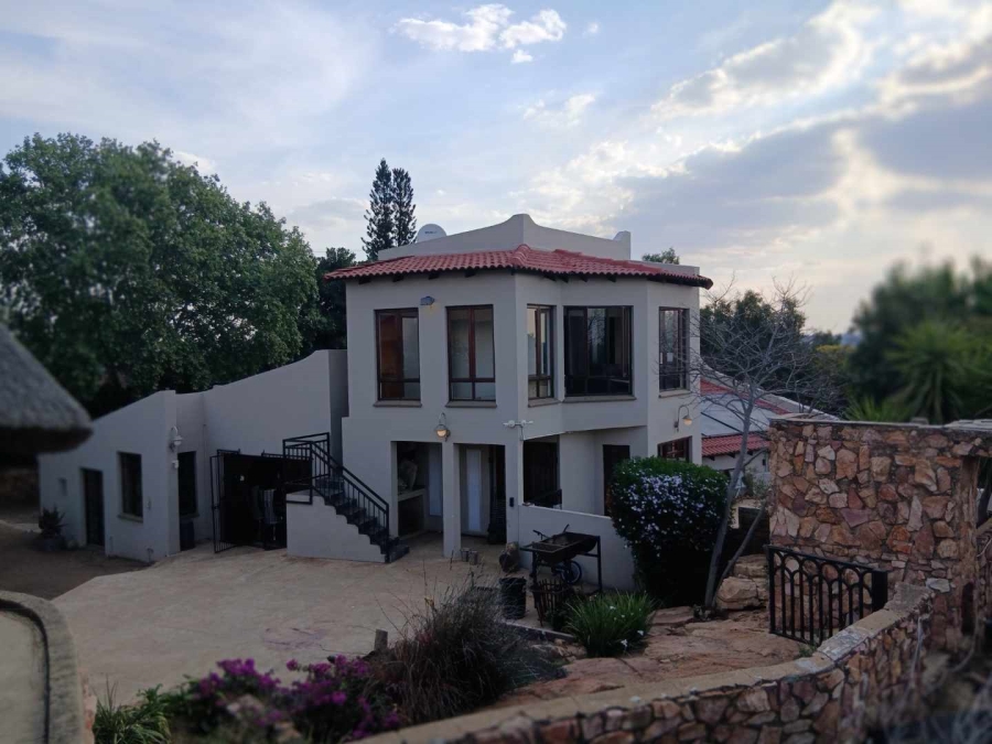 7 Bedroom Property for Sale in Helderkruin Gauteng