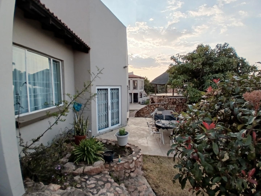 7 Bedroom Property for Sale in Helderkruin Gauteng