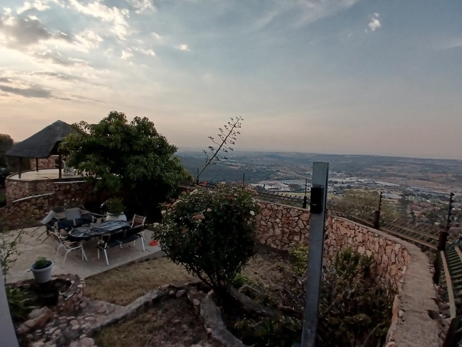 7 Bedroom Property for Sale in Helderkruin Gauteng