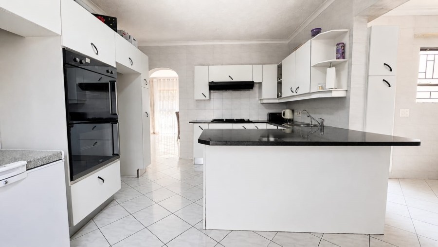 4 Bedroom Property for Sale in Bruma Gauteng