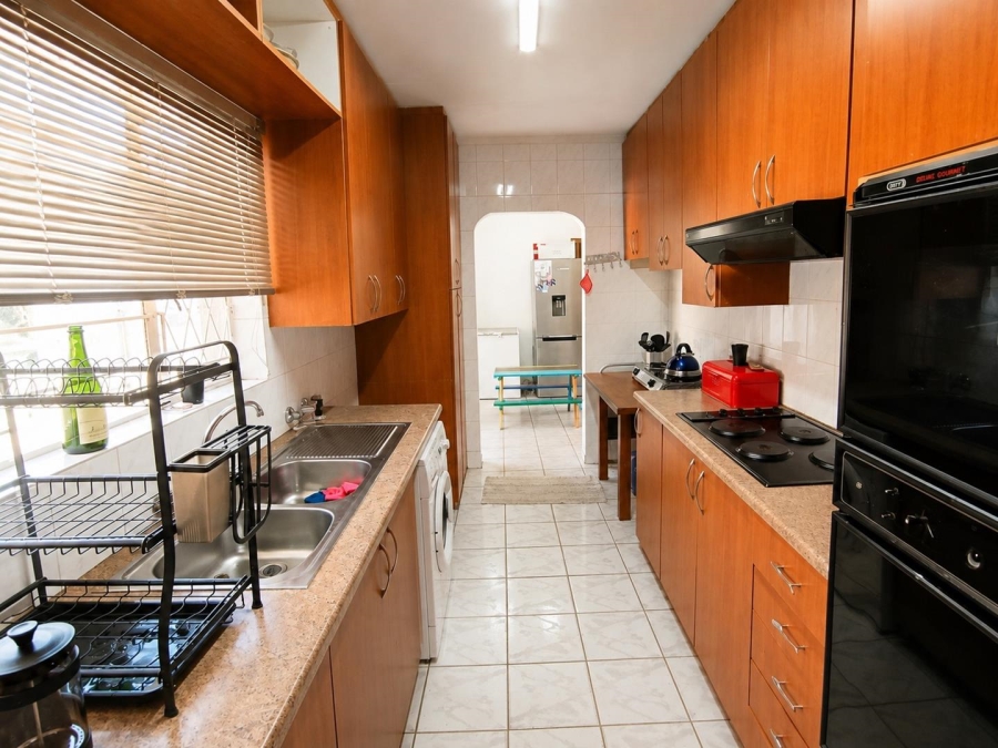 5 Bedroom Property for Sale in Brackendowns Gauteng