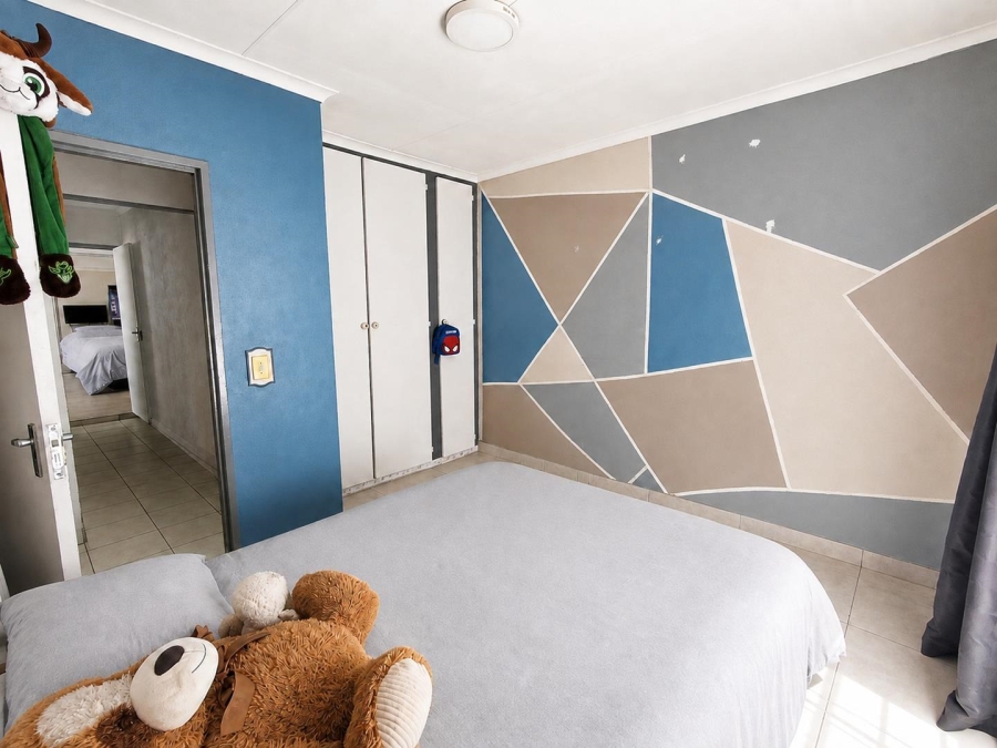 5 Bedroom Property for Sale in Brackendowns Gauteng