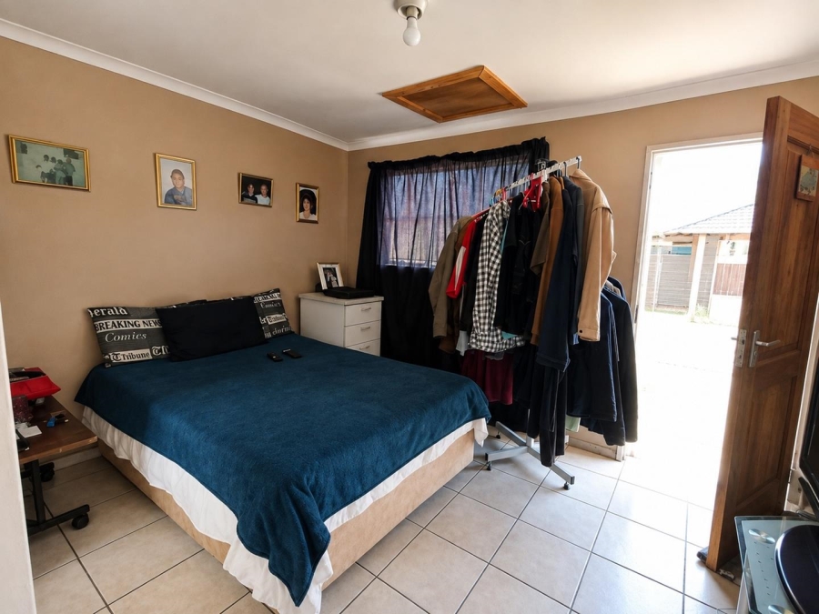 5 Bedroom Property for Sale in Brackendowns Gauteng