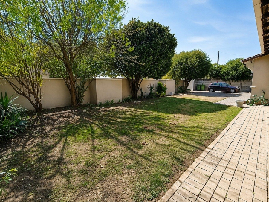 5 Bedroom Property for Sale in Brackendowns Gauteng