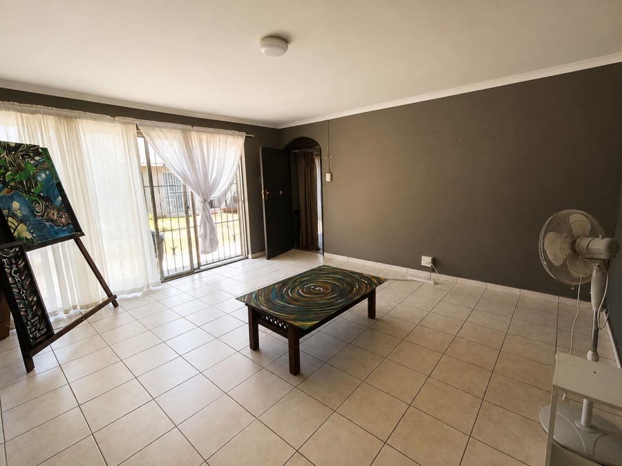 5 Bedroom Property for Sale in Brackendowns Gauteng