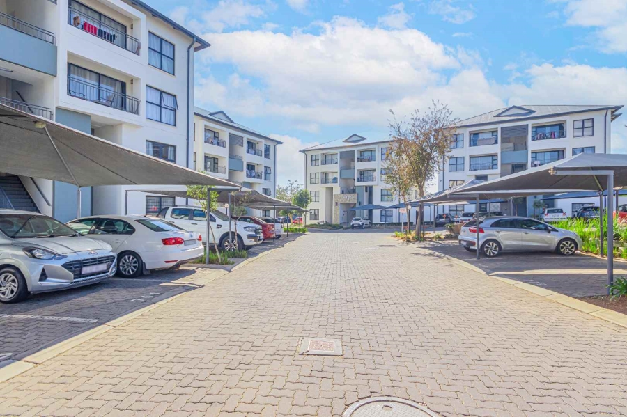 To Let 3 Bedroom Property for Rent in Modderfontein Gauteng