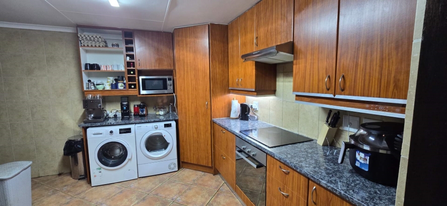 4 Bedroom Property for Sale in Barbeque Downs Gauteng