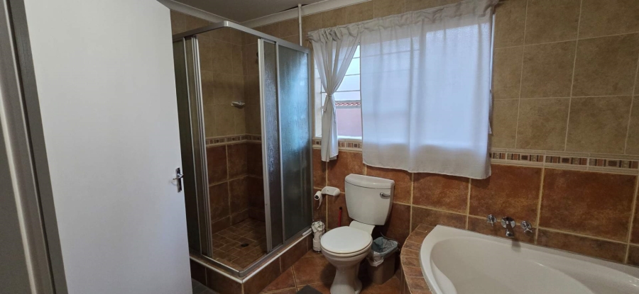 4 Bedroom Property for Sale in Barbeque Downs Gauteng
