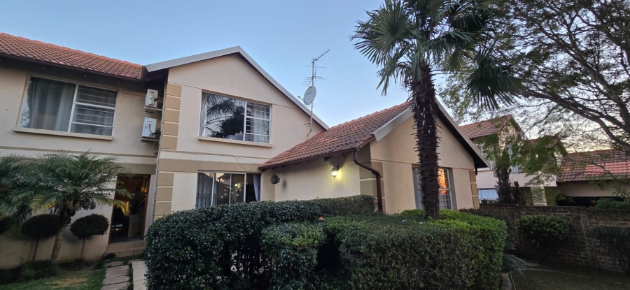 4 Bedroom Property for Sale in Barbeque Downs Gauteng