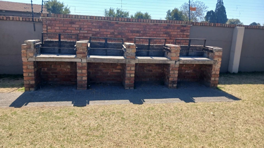 2 Bedroom Property for Sale in Van Dyk Park Gauteng