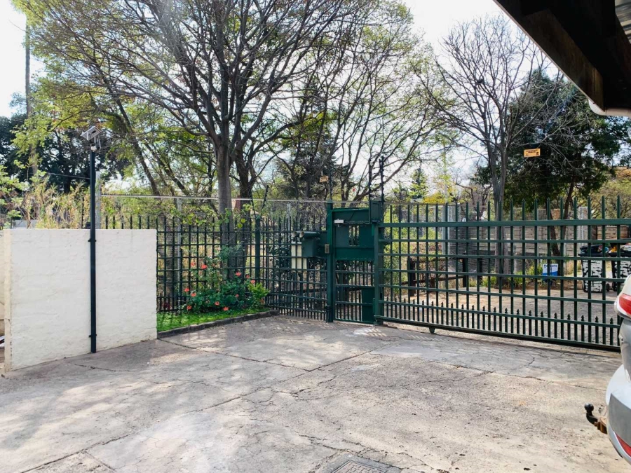 2 Bedroom Property for Sale in Sunnyside Gauteng